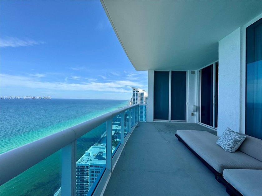 Amazing view and best price in the building - Beach Condo for sale in Hollywood, Florida on Beachhouse.com