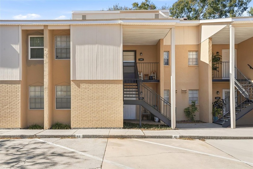 Priced well below similar units in the complex!! Ready for your - Beach Condo for sale in Tampa, Florida on Beachhouse.com