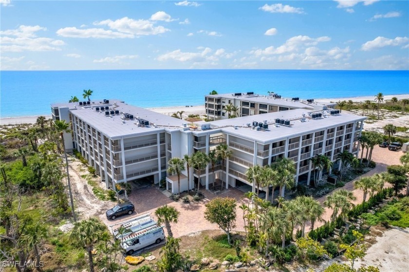 Come see this beautifully remodeled 2-bedroom, 2-bathroom condo - Beach Condo for sale in Sanibel, Florida on Beachhouse.com