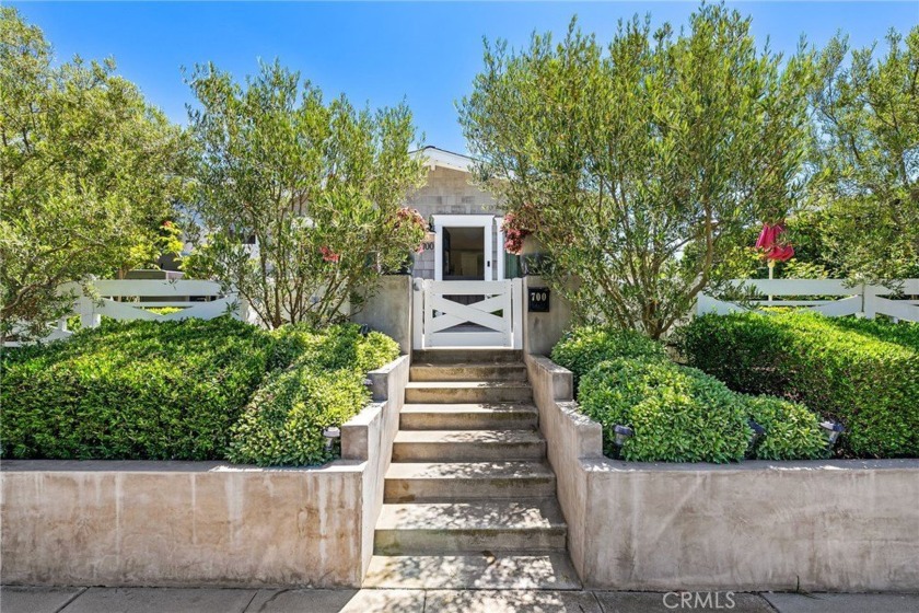 Experience the ultimate beach lifestyle in this charming 2 - Beach Condo for sale in Corona Del Mar, California on Beachhouse.com