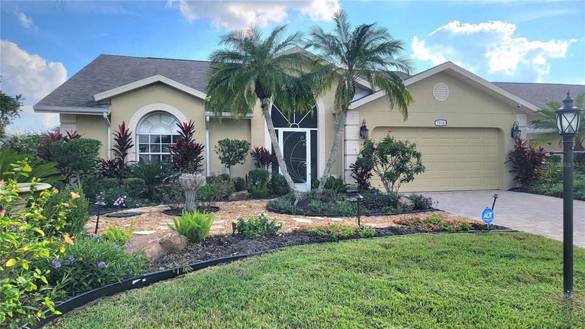 MUST SEE beautifully updated golf course, pool home in Tara Golf - Beach Home for sale in Bradenton, Florida on Beachhouse.com