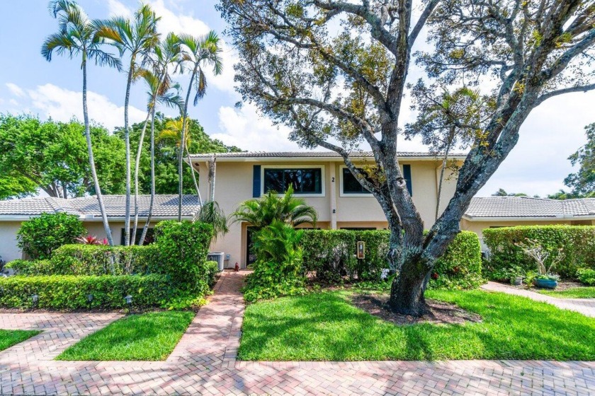 Turn-key townhome with east-facing golf course views! This unit - Beach Townhome/Townhouse for sale in Boynton Beach, Florida on Beachhouse.com