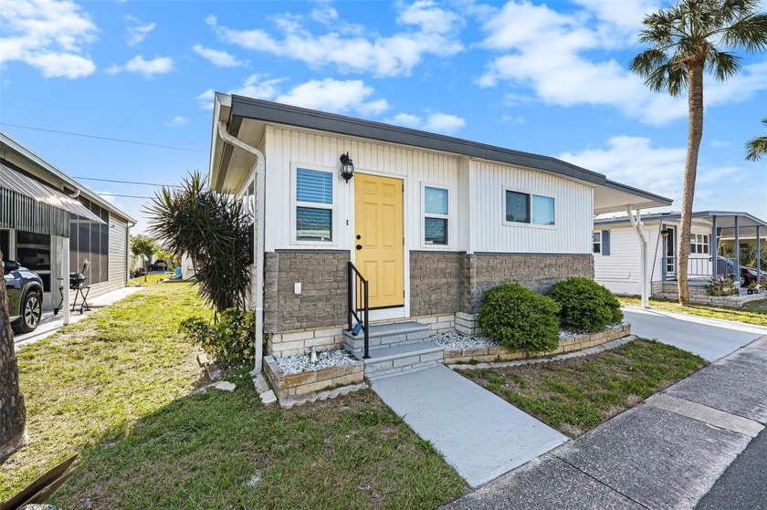 Welcome to your slice of paradise in the desirable Sunset Palms - Beach Home for sale in Pinellas Park, Florida on Beachhouse.com