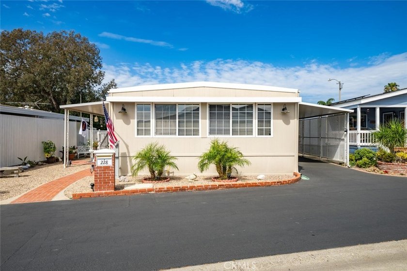 This 55+ community home really delivers, situated in the highly - Beach Home for sale in Huntington Beach, California on Beachhouse.com
