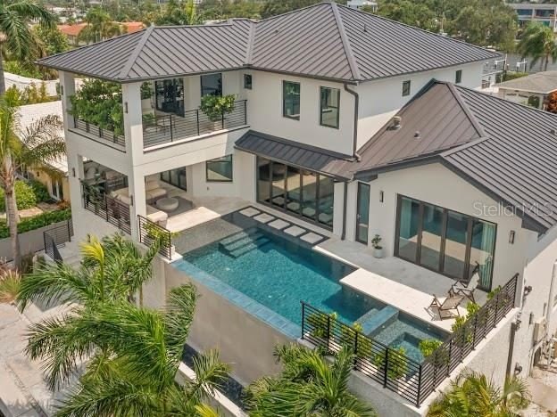 Back on market due to buyers default. This extraordinary - Beach Home for sale in St. Petersburg, Florida on Beachhouse.com