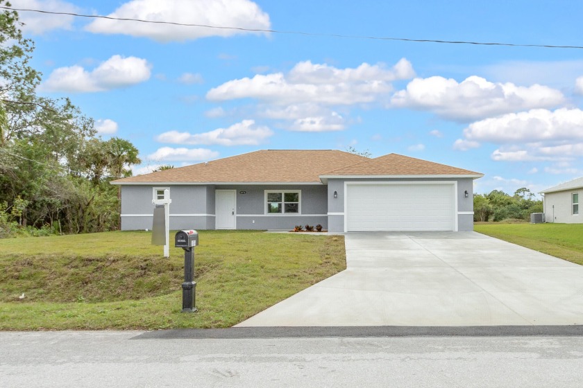 Introducing your dream home! This stunning 3-bed, 2-bath - Beach Home for sale in Palm Bay, Florida on Beachhouse.com