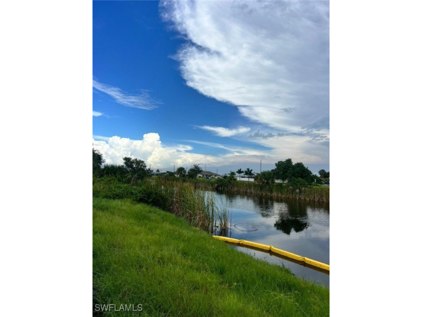 Build your dream home or invest in one of the fastest growing - Beach Lot for sale in Cape Coral, Florida on Beachhouse.com