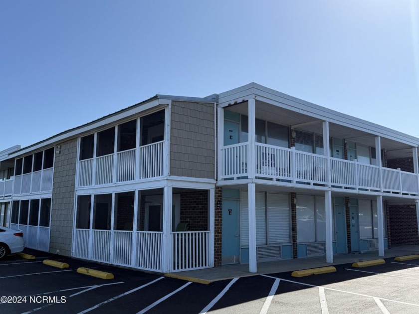 Amazing Bogue Shores Condo opportunity! This top floor - Beach Condo for sale in Atlantic Beach, North Carolina on Beachhouse.com