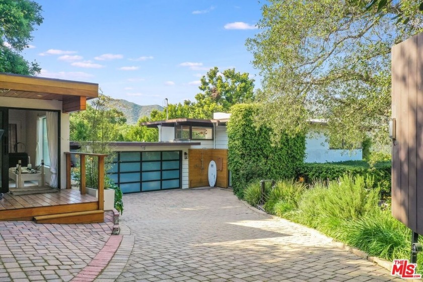 This Malibu mountain retreat epitomizes sustainable luxury - Beach Home for sale in Malibu, California on Beachhouse.com