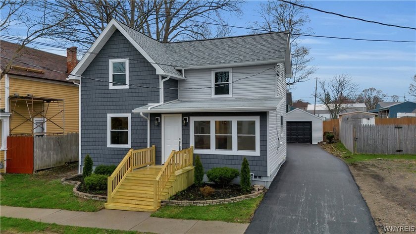 Welcome to 5 Hickory Street in the Village of Silver Creek. This - Beach Home for sale in Silver Creek, New York on Beachhouse.com