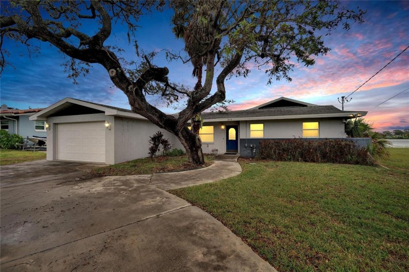 Home is being sold as is. Flooded during recent storms and - Beach Home for sale in Tarpon Springs, Florida on Beachhouse.com