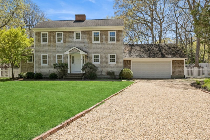 Beautiful 3 bedroom custom designed colonial in a quiet setting - Beach Home for sale in East Hampton, New York on Beachhouse.com