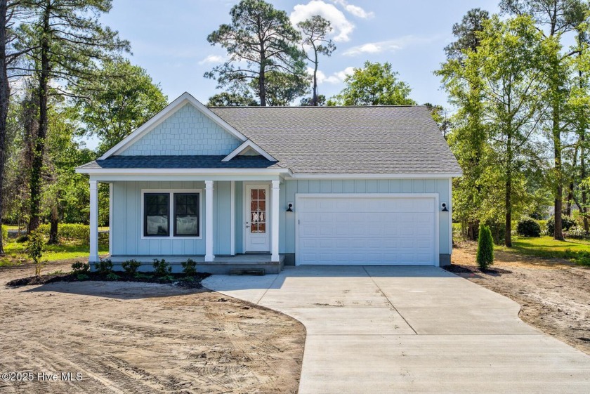 New Construction Pre-Sale in highly sought after community! - Beach Home for sale in New Bern, North Carolina on Beachhouse.com