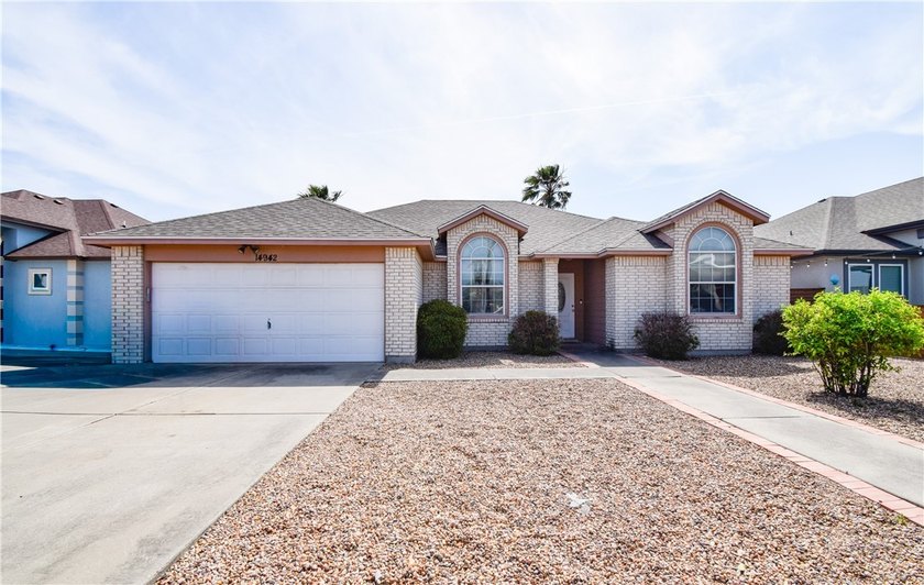 ESTATE SALE so don't miss out on this fantastic opportunity to - Beach Home for sale in Corpus Christi, Texas on Beachhouse.com