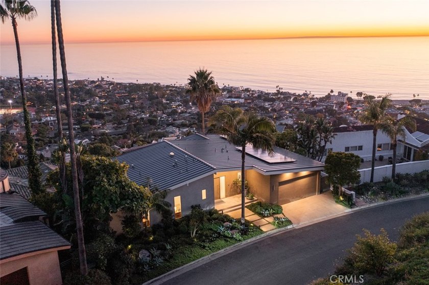 Designed by acclaimed architect Chris Light, and rebuilt from - Beach Home for sale in Laguna Beach, California on Beachhouse.com