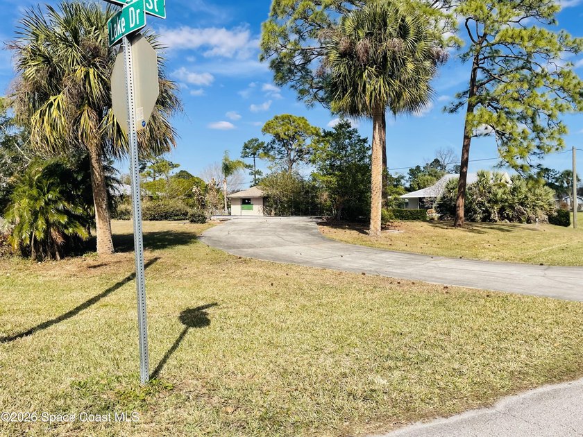 Unlock the potential at 702 Lake Dr, where possibility meets a - Beach Lot for sale in Sebastian, Florida on Beachhouse.com