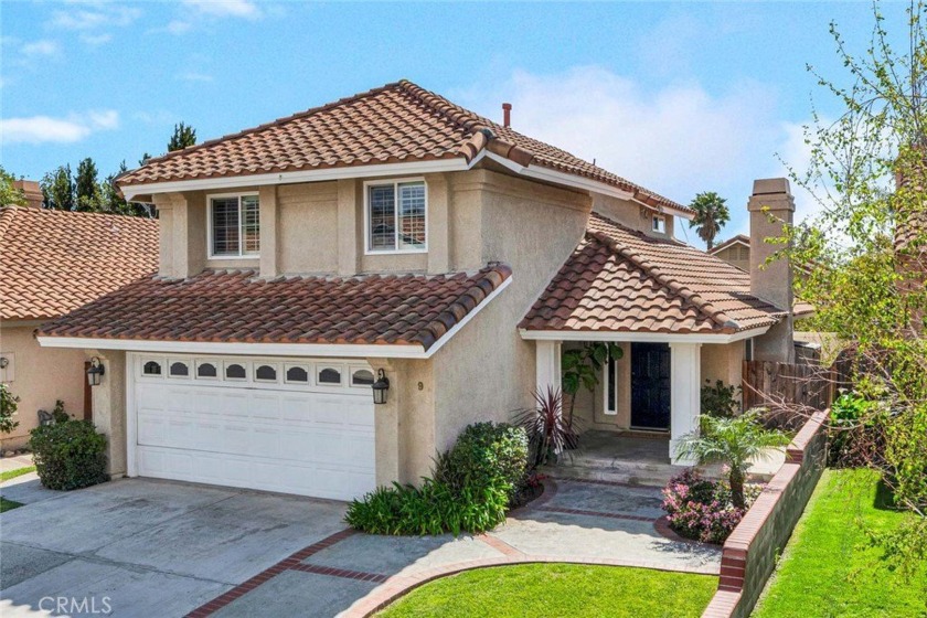 Charming Rancho Santa Margarita home located on a quiet - Beach Home for sale in Rancho Santa Margarita, California on Beachhouse.com
