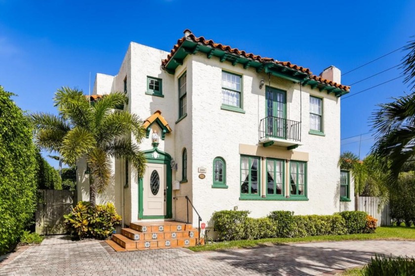 Casa del Mundo  2bd 3.5ba with Private Pool - Beach Vacation Rentals in West Palm Beach, FL on Beachhouse.com