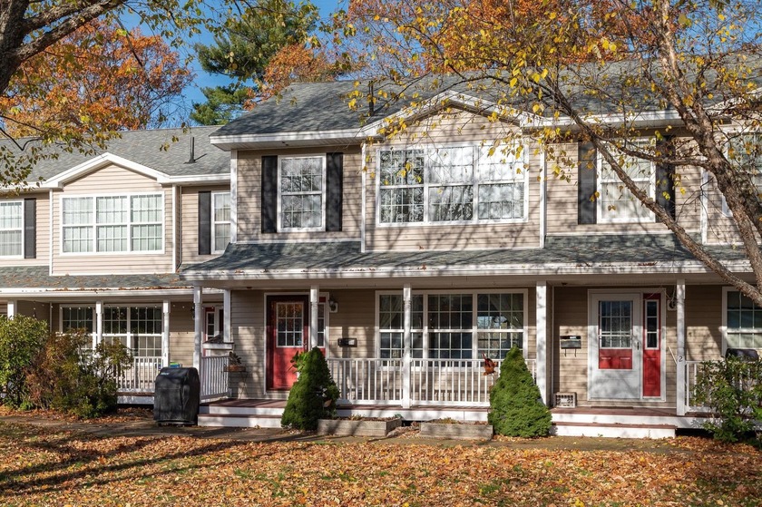 Welcome to Kittery Foreside! Enjoy coastal living at its best in - Beach Condo for sale in Kittery, Maine on Beachhouse.com