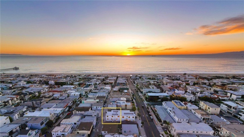 New construction contemporary coastal townhome on a central Gas - Beach Townhome/Townhouse for sale in Manhattan Beach, California on Beachhouse.com