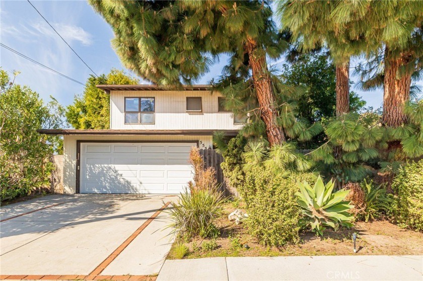 *** Location, Location, Location -  Extraordinary opportunity to - Beach Home for sale in Hermosa Beach, California on Beachhouse.com