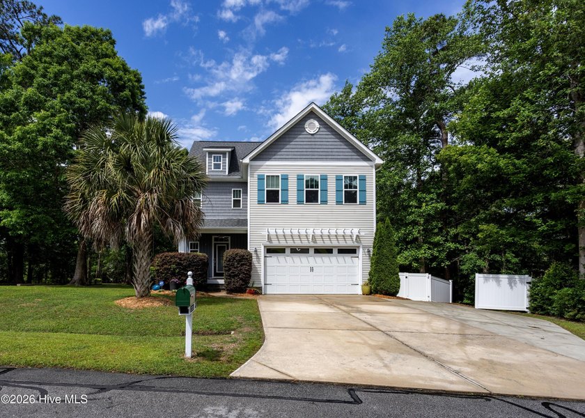 Discover the perfect blend of luxury, privacy, and waterfront - Beach Home for sale in Sneads Ferry, North Carolina on Beachhouse.com
