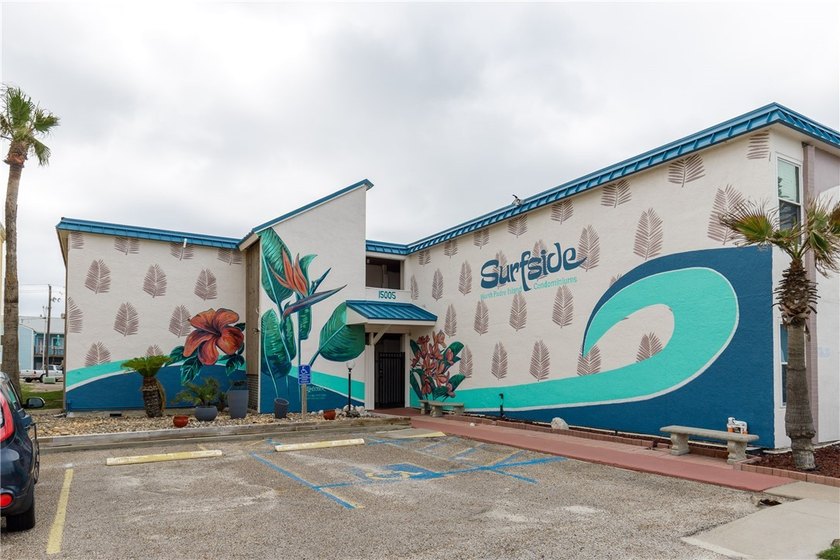 Sea You at the Beach! This charming 2-bedroom, 1-bath condo - Beach Condo for sale in Corpus Christi, Texas on Beachhouse.com