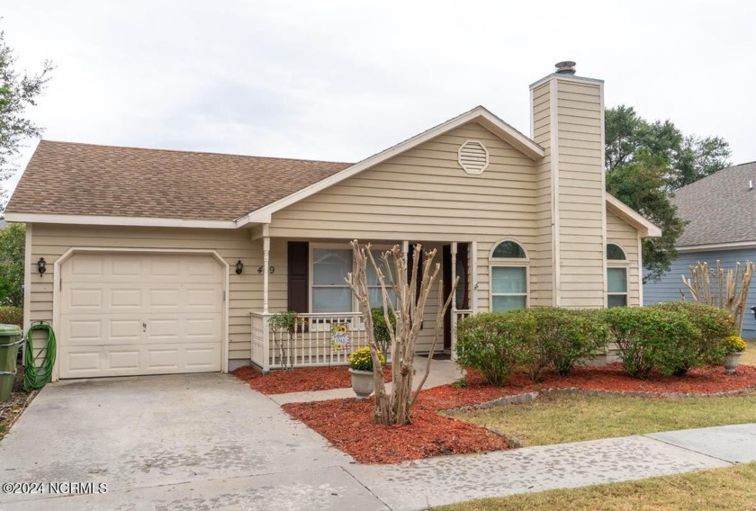 Welcome to Island Living!  This cozy beach bungalow features 3 - Beach Home for sale in Emerald Isle, North Carolina on Beachhouse.com