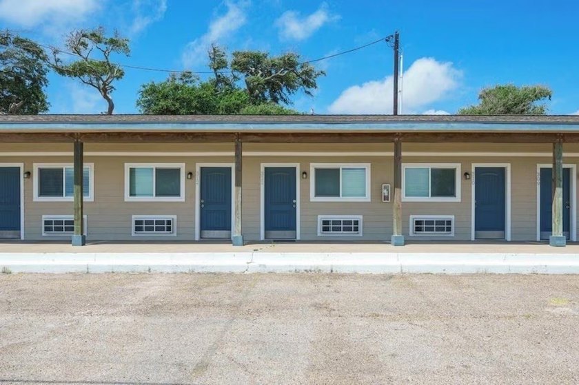 Welcome to your own slice of paradise on beautiful Aransas Bay! - Beach Condo for sale in Rockport, Texas on Beachhouse.com