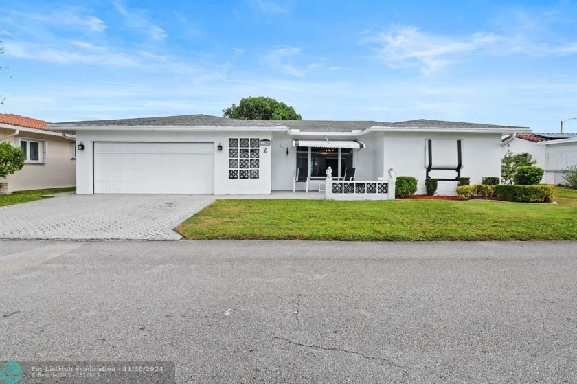 Beautiful waterfront home in Greenhaven 12. Largest model in - Beach Home for sale in Tamarac, Florida on Beachhouse.com