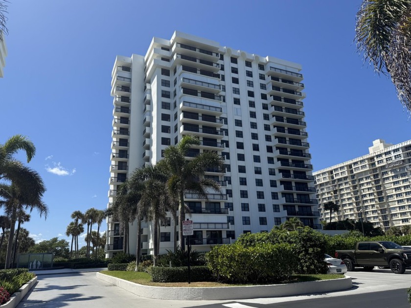 HUGE PRICE REDUCTION! Beautifully furnished 2BR/2BA corner condo - Beach Condo for sale in Boca Raton, Florida on Beachhouse.com