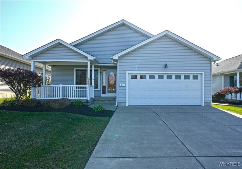 Welcome to this beautiful 2-bedroom, 2-bath patio home nestled - Beach Home for sale in Hamburg, New York on Beachhouse.com