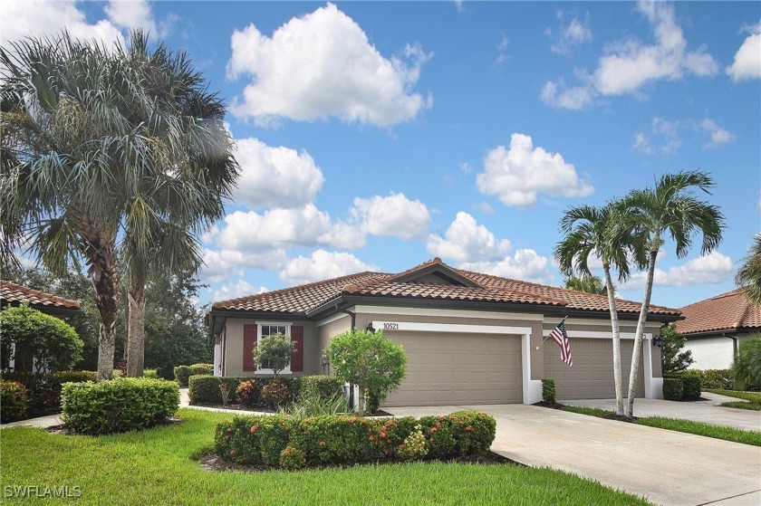 POOL and Built In SPA! NEW ROOF! NEW GUTTERS! NEW PAINT!   Enjoy - Beach Home for sale in Fort Myers, Florida on Beachhouse.com