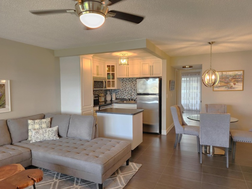 Gorgeous renovated 1 bed 1 bath located in the lovely Andover - Beach Condo for sale in West Palm Beach, Florida on Beachhouse.com