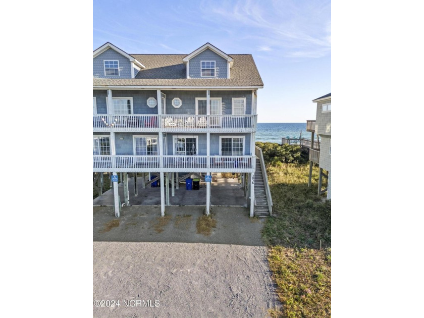 Welcome to your Ocean Front Townhome in North Topsail Beach. NC - Beach Townhome/Townhouse for sale in North Topsail Beach, North Carolina on Beachhouse.com