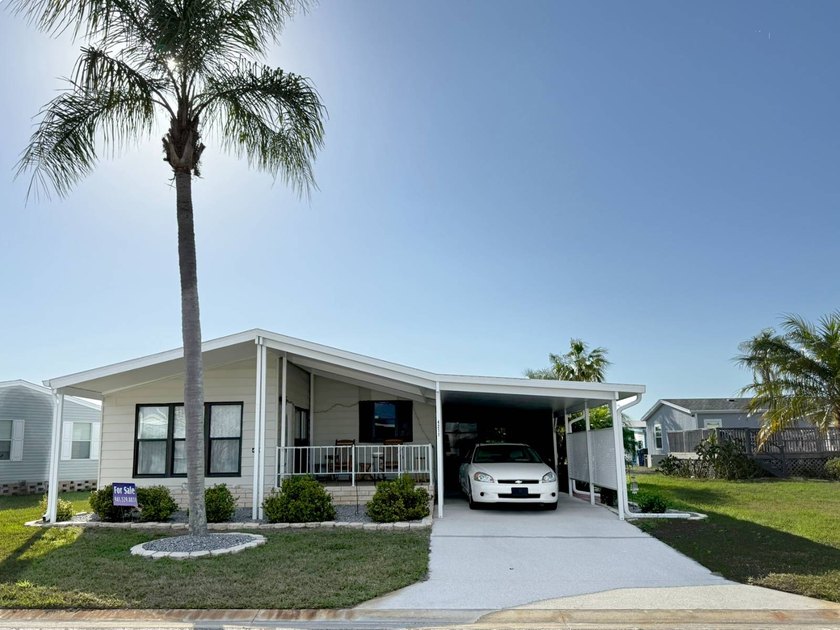 Welcome to 4211 Lakeview Dr N in the highly sought-after Colony - Beach Home for sale in Ellenton, Florida on Beachhouse.com