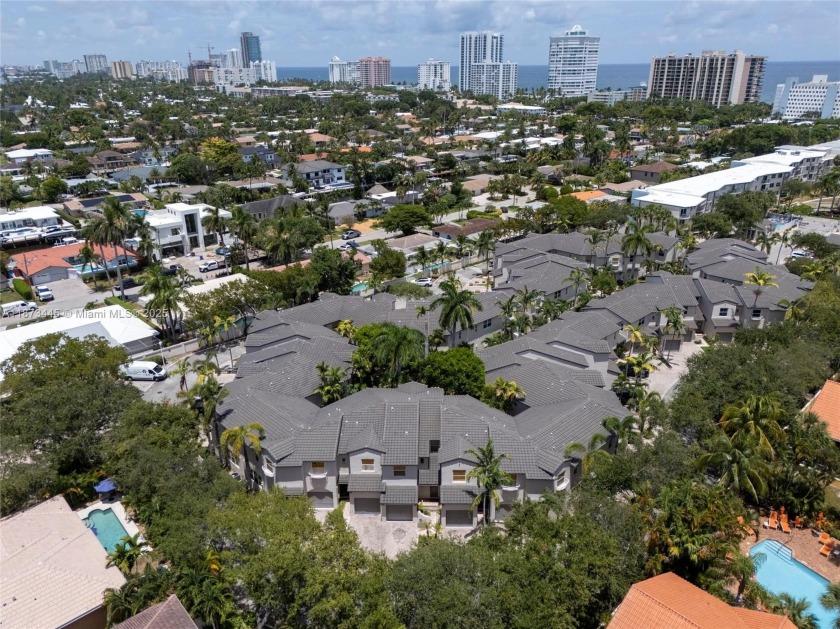 Don't miss this amazing opportunity to own a beautiful townhome - Beach Townhome/Townhouse for sale in Lauderdale By The Sea, Florida on Beachhouse.com