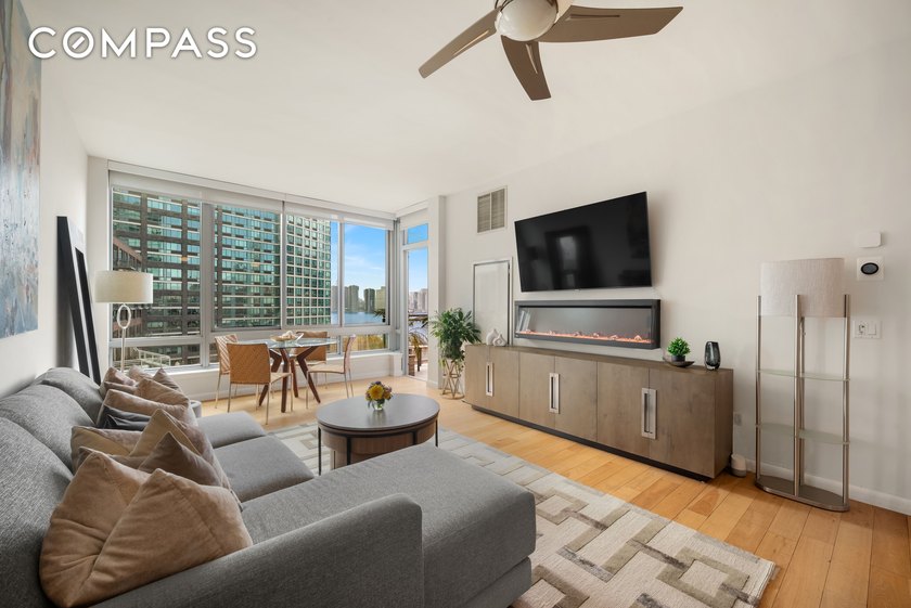 Welcome to 46-30 Center Blvd #707, a stunning Long Island City - Beach Condo for sale in Queens, New York on Beachhouse.com