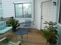 Located just one block from Whitecap Beach, this turnkey studio - Beach Condo for sale in Corpus Christi, Texas on Beachhouse.com