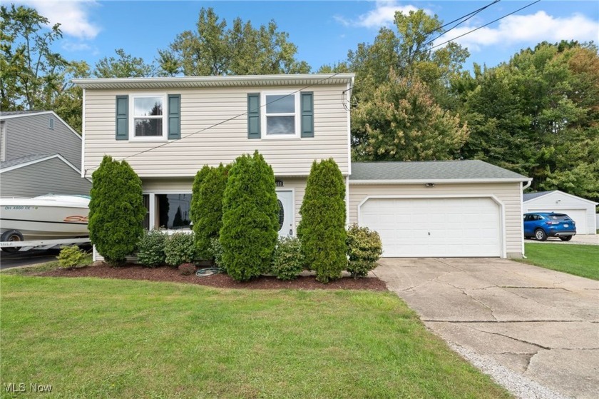 Welcome to 7569 Pinehurst Dr, a charming Colonial-style home - Beach Home for sale in Mentor, Ohio on Beachhouse.com