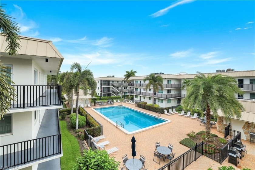 Move right in and enjoy the best of downtown Naples with this - Beach Condo for sale in Naples, Florida on Beachhouse.com