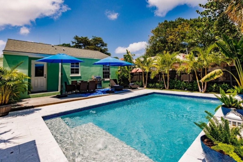 Key Lime Bungalow | 2 BD/1 BA with private pool - Beach Vacation Rentals in West Palm Beach, FL on Beachhouse.com