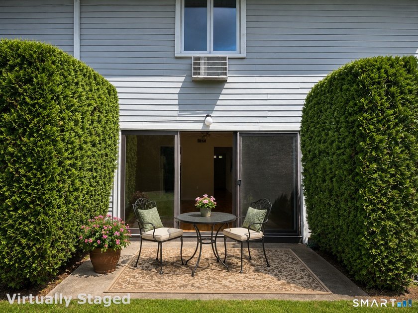 Stylish & Move In Ready Condo in Branford - Introducing 109 - Beach Condo for sale in Branford, Connecticut on Beachhouse.com