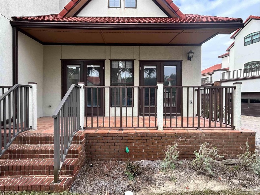 Move-in ready 1BR/1.5BA loft-style condo with stunning Pensacola - Beach Condo for sale in Gulf Breeze, Florida on Beachhouse.com