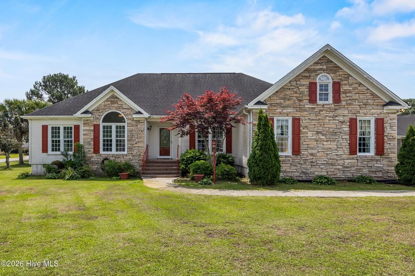 Centrally located to Wrightsville Beach, Carolina Beach, and - Beach Home for sale in Wilmington, North Carolina on Beachhouse.com
