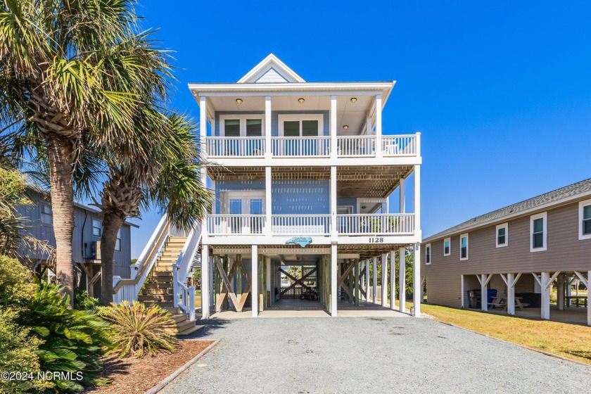 Just steps from the Ocean Crest pier, fine dining and the white - Beach Home for sale in Oak Island, North Carolina on Beachhouse.com