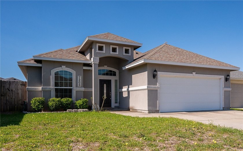 Quality and Elegance Fully custom-designed one-story home - Beach Home for sale in Corpus Christi, Texas on Beachhouse.com