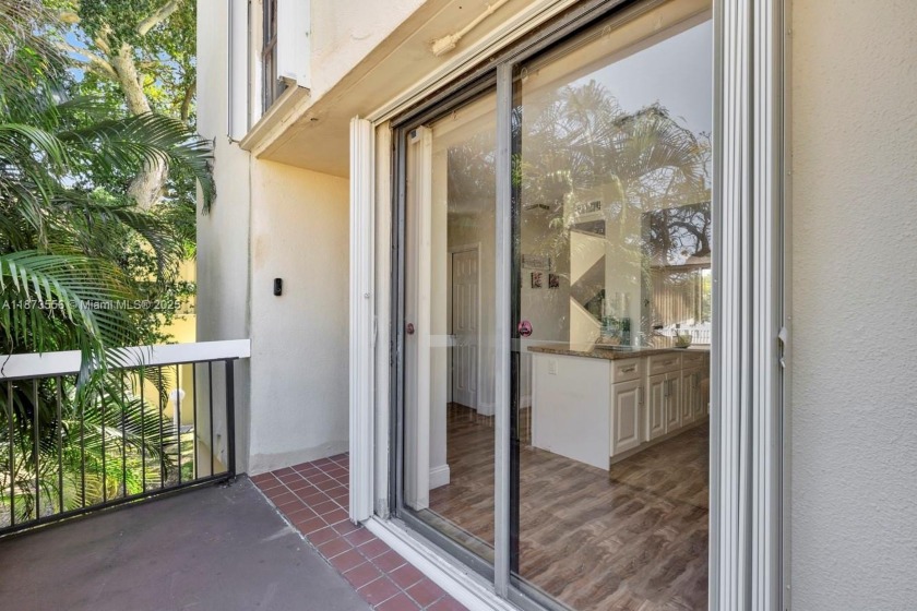 One-of-a-kind! Beautiful 2-bed/2.5-bath 2nd floor CORNER Unit - Beach Condo for sale in Davie, Florida on Beachhouse.com