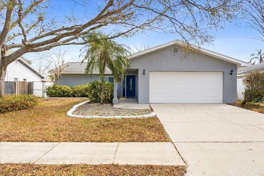 Welcome home to this beautiful move-in-ready, 4-bedroom, 2-bath - Beach Home for sale in Seminole, Florida on Beachhouse.com