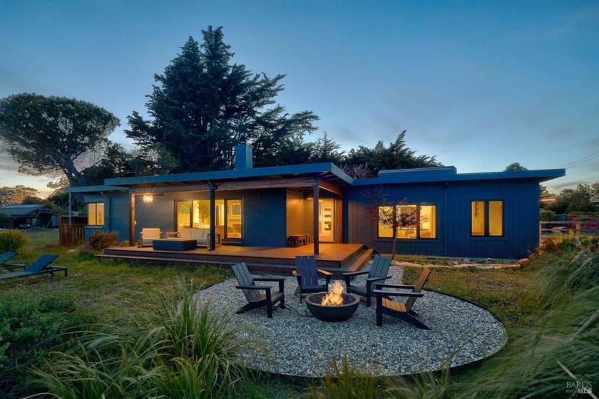 Nestled between the Pacific Ocean and the rolling grasslands of - Beach Home for sale in Bolinas, California on Beachhouse.com